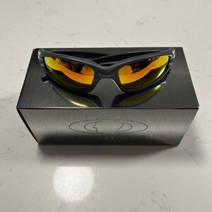 Oakley New Straight Jacket -Matte Dark Grey (w/ Prizm Ruby Iridium) (Brain Dead)
